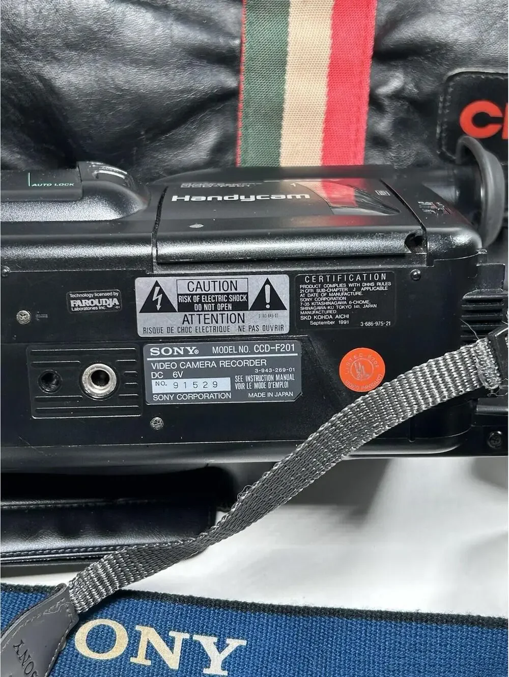Sony CCD-F201 Handycam Camcorder With Charger And CPC Case Untested/for Repair